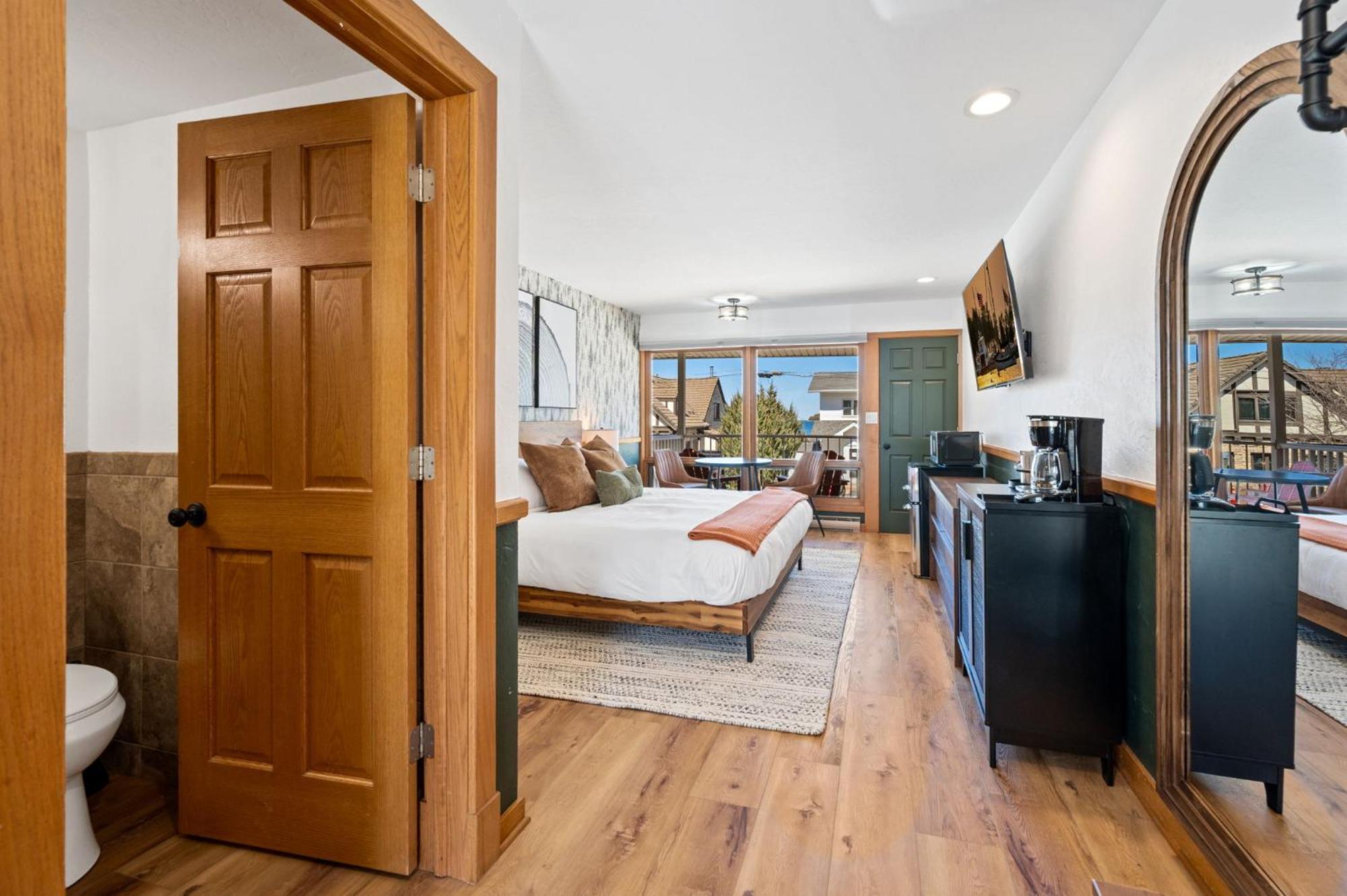 Spruce & Shore Motel Fish Creek Esterno foto
